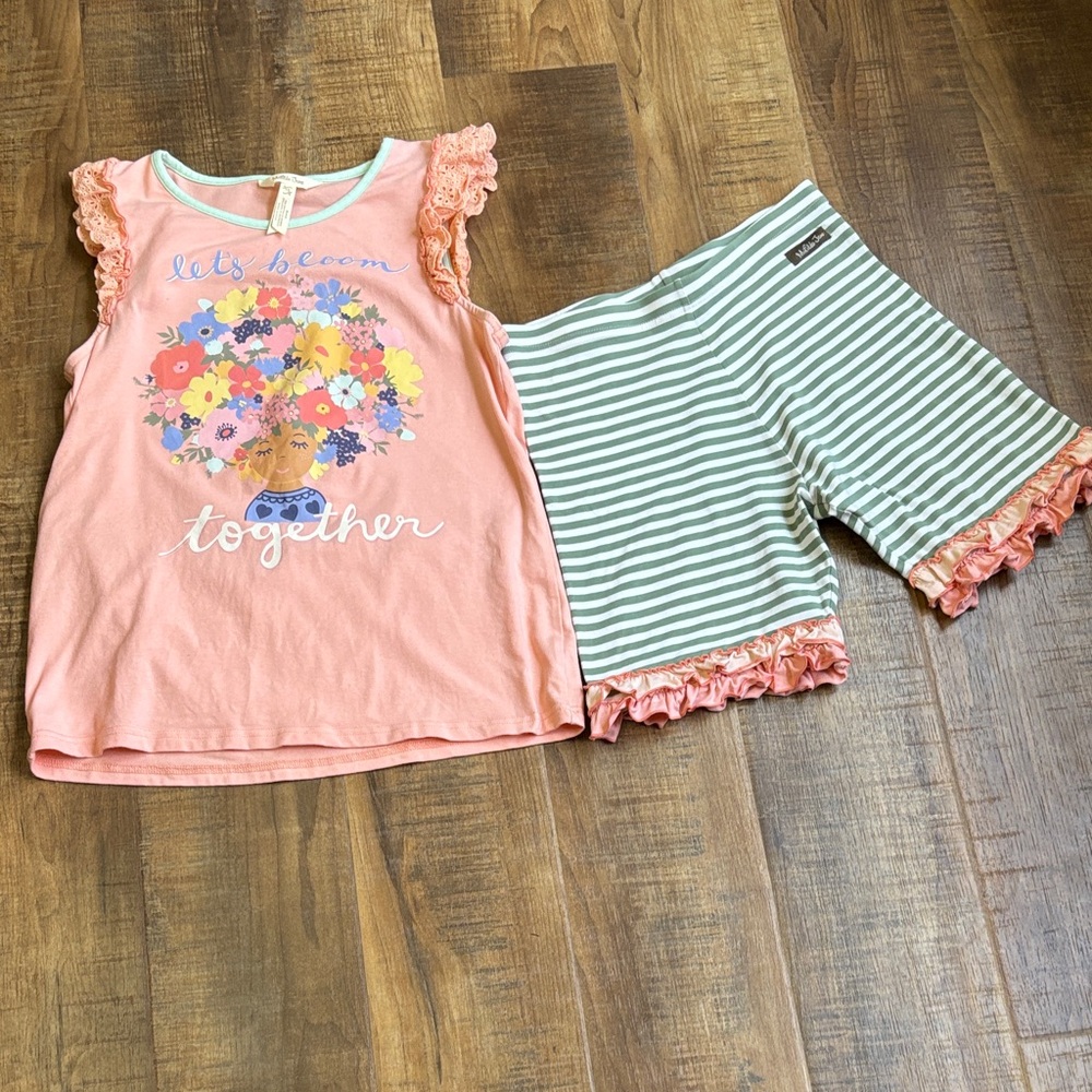 EUC Girls Matilda Jane Dream chasers set sz 16 Let's Bloom Tee and green shortie